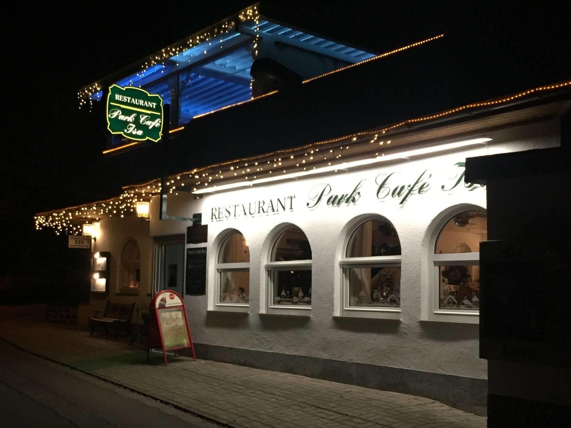 Hotel & Restaurant Park Cafe Isa Эрфурт Экстерьер фото